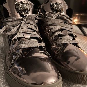 Luxury silver shoes